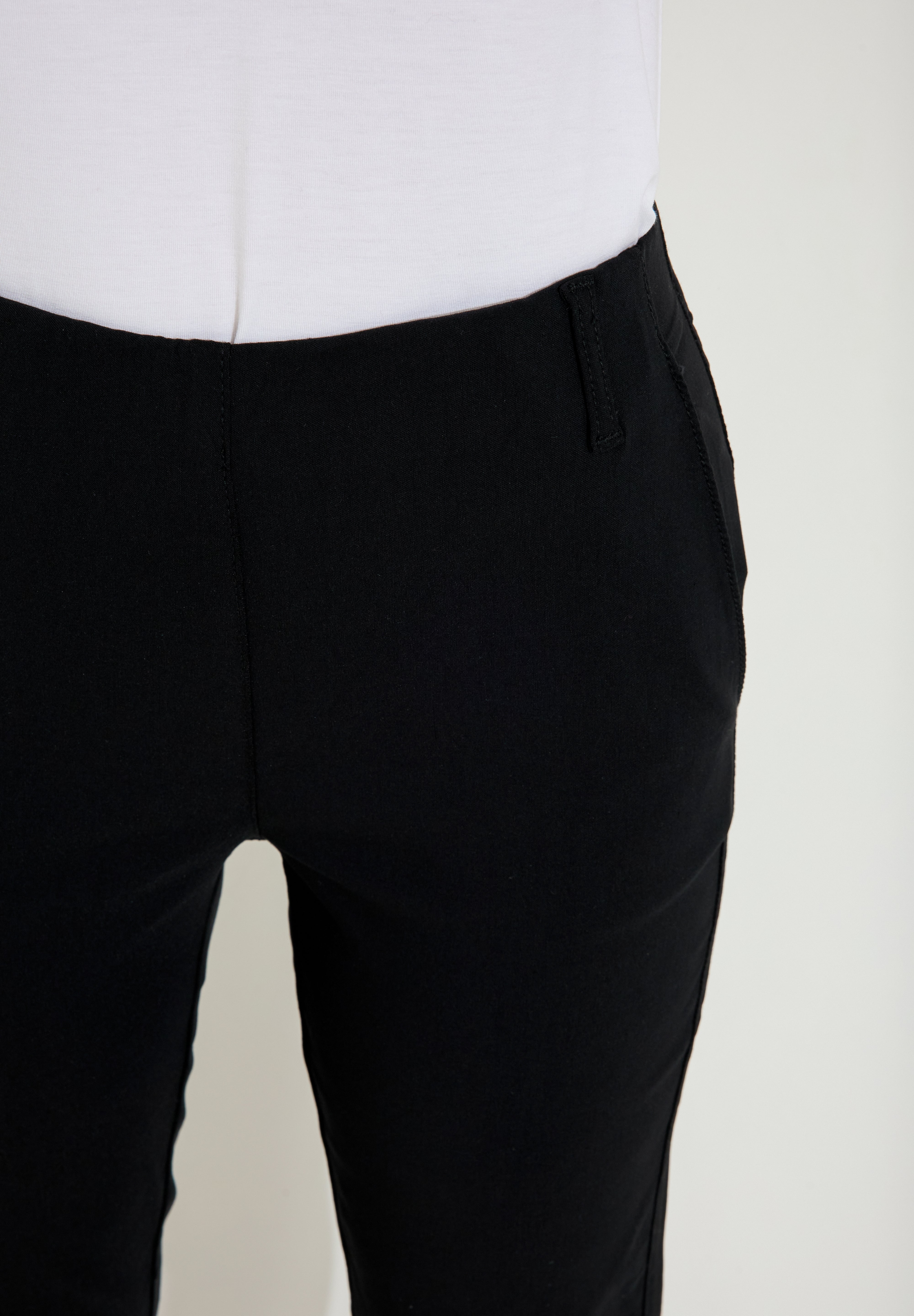 Flexy finbyxor med ficka - Svart