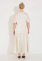 Satinblus v-ringning – Beige