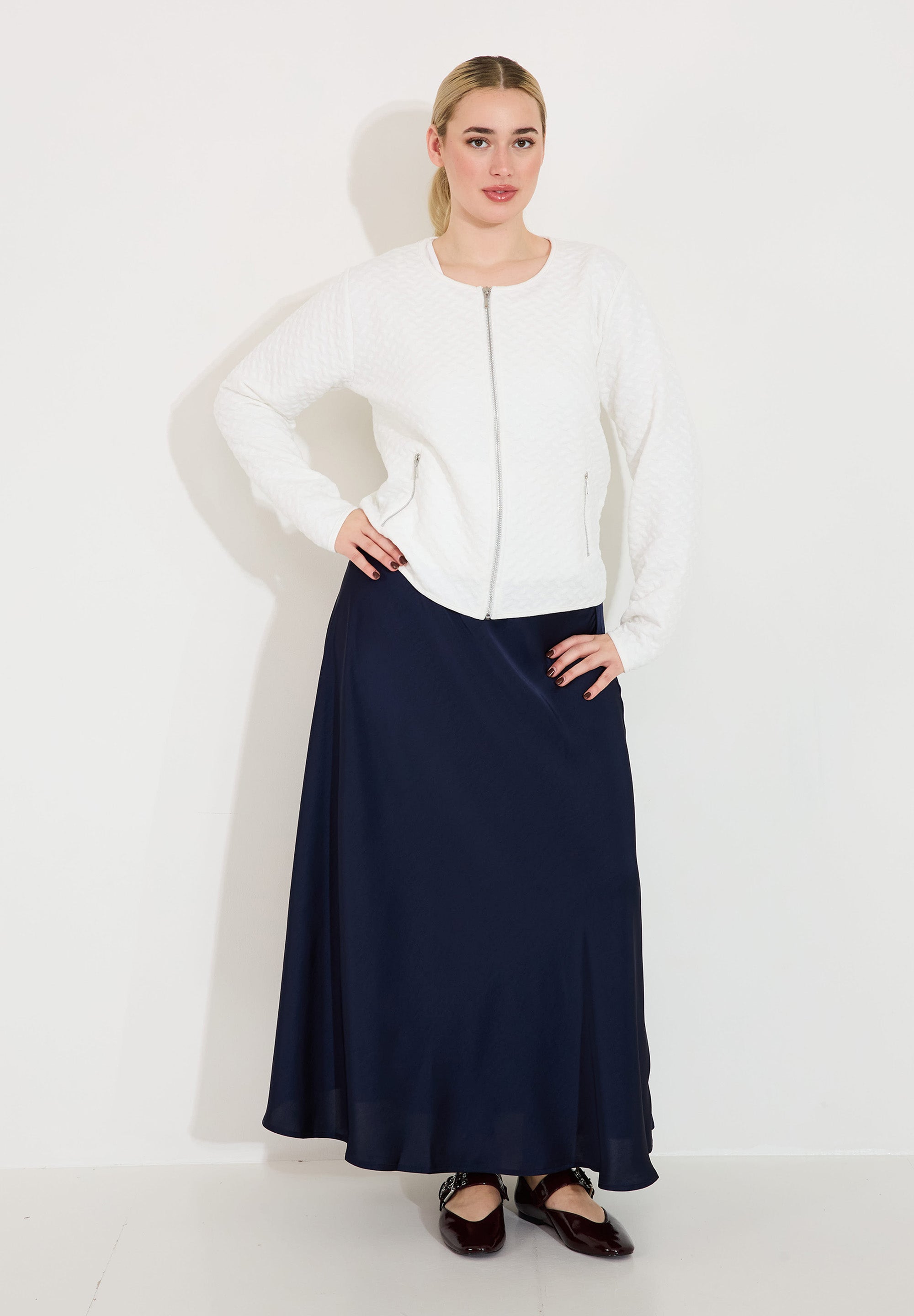 EE25100cream_50814.jpg