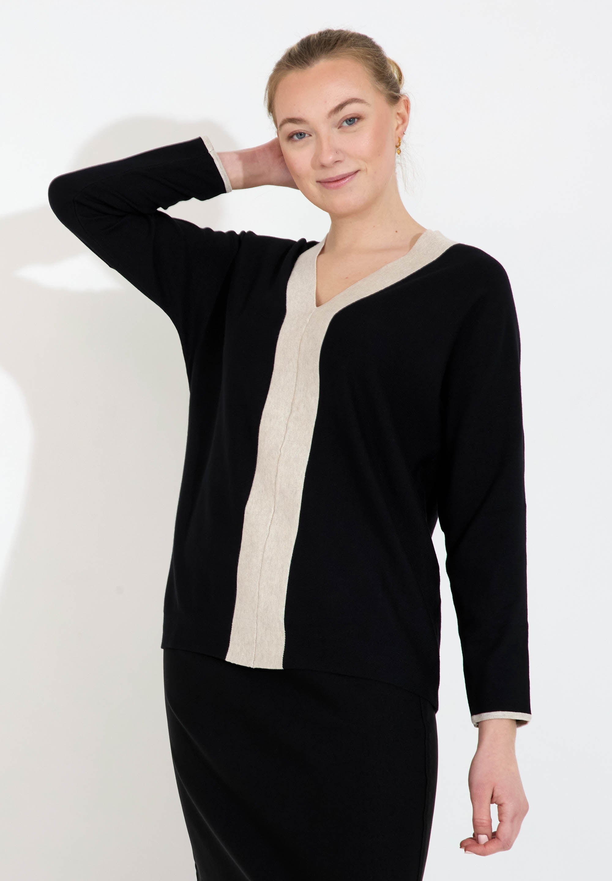 fokus_W62205-blackbeige_00R100-black47497_2b3ea627-b92a-4a11-8928-f432cf4bc0b0.jpg